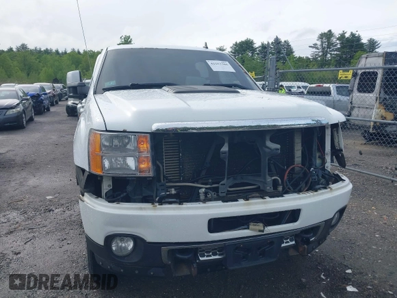 2013 GMC Sierra 2500HD Denali z VIN 1GT125E8XDF238662, wystawiony jako IAAI lot #42253366 z przebiegiem 250 409 mil mil oraz . Historia ofert i sprzedaży dostępna na DreamBid. Obrazek 13.