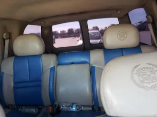 2000 Cadillac Escalade z VIN 1GYEK63RXYR218199, wystawiony jako Copart lot #88710545 z przebiegiem 200 616 mil mil oraz Szkoda całkowita • Salvage title. Historia ofert i sprzedaży dostępna na DreamBid. Obrazek 10.