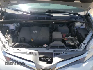 2020 Toyota Sienna XLE z VIN 5TDDZ3DC6LS228289, wystawiony jako Copart lot #57181645 z przebiegiem 69 830 mil mil oraz Szkoda całkowita • Salvage title. Historia ofert i sprzedaży dostępna na DreamBid. Obrazek 12.