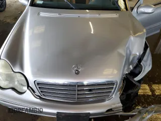 2003 Mercedes-Benz C 230/260/280/320 with VIN WDBRF64J93F383691, listed as a Copart auction lot 44383405 with 266,692 mi miles and Salvage Title. Bid and sale history available at DreamBid. Image 11.