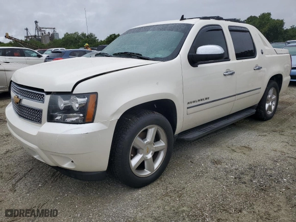 2013 Chevrolet Avalanche LTZ with VIN 3GNMCGE0XDG368091, listed as a Copart auction lot 73945984 with 0 mi miles and Salvage Title. Bid and sale history available at carsss.com. Image 1.