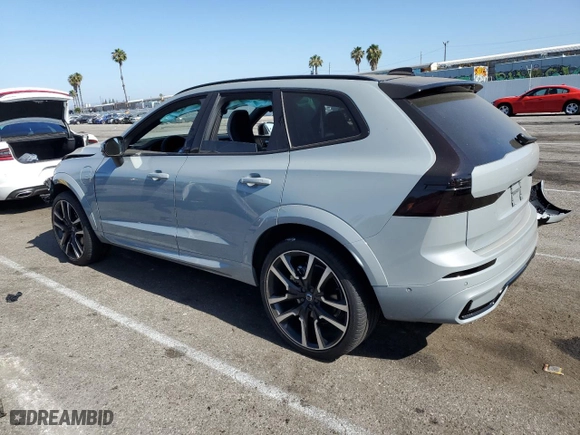 2024 Volvo XC60 Recharge Plug-In Hybrid Ultimate Dark Theme with VIN YV4H60DM2R1712965, listed as a Copart auction lot 60709904 with 541 mi miles and Salvage Title. Bid and sale history available at carsss.com. Image 2.