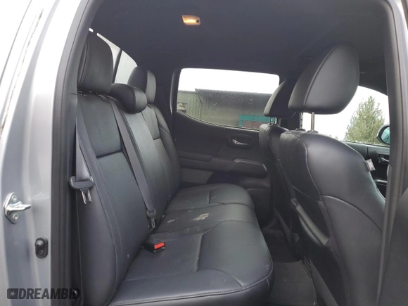 2019 Toyota Tacoma 4WD SR5 with VIN 3TMDZ5BN5KM072440, listed as a Copart auction lot 49184895 with 33,788 mi miles and Salvage Title. Bid and sale history available at carsss.com. Image 10.