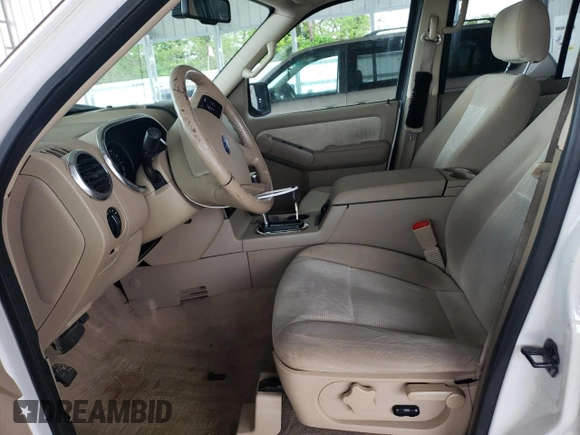 2008 Ford Explorer XLT z VIN 1FMEU73898UA88356, wystawiony jako Copart lot #55134905 z przebiegiem 262 882 mil mil oraz Szkoda całkowita • Salvage title. Historia ofert i sprzedaży dostępna na DreamBid. Obrazek 7.