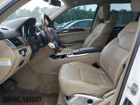 2013 Mercedes-Benz GL 450 z VIN 4JGDF7CE3DA122086, wystawiony jako Copart lot #52203515 z przebiegiem 105 680 mil mil oraz Szkoda całkowita • Salvage title. Historia ofert i sprzedaży dostępna na DreamBid. Obrazek 7.