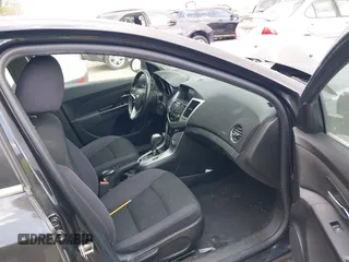 2014 Chevrolet Cruze 1LT z VIN 1G1PC5SB5E7268583, wystawiony jako IAAI lot #42123317 z przebiegiem 162 463 mil mil oraz . Historia ofert i sprzedaży dostępna na DreamBid. Obrazek 5.