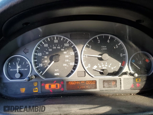2004 BMW 3 Series 330i with VIN WBAEV53464KM33199, listed as a Copart auction lot 84850464 with 196,044 mi miles and Salvage Title. Bid and sale history available at carsss.com. Image 9.