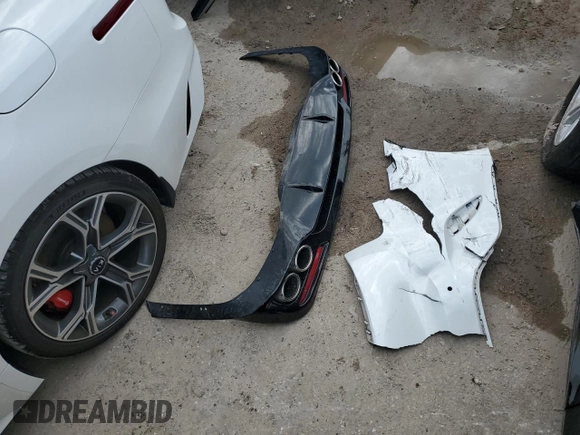 2020 Kia Stinger GT with VIN KNAE35LC0L6072105, listed as a Copart auction lot 68887473 with 42,836 mi miles and Salvage Title. Bid and sale history available at DreamBid. Image 14.