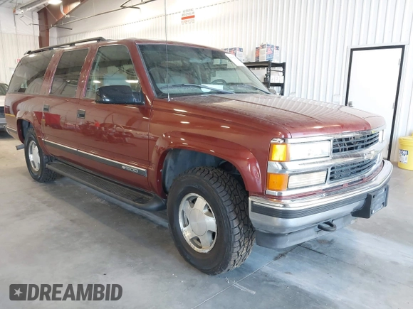 1999 Chevrolet Suburban z VIN 3GNFK16R4XG109638, wystawiony jako IAAI lot #42505642 z przebiegiem 274 795 mil mil oraz . Historia ofert i sprzedaży dostępna na DreamBid. Obrazek 1.