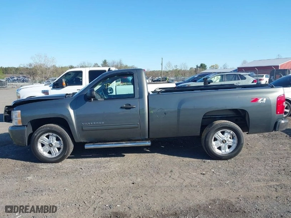 2011 Chevrolet Silverado 1500 LT with VIN 1GCNKSE09BF188909, listed as a IAAI auction lot 42027508 with 134,655 mi miles. Bid and sale history available at carsss.com. Image 14.