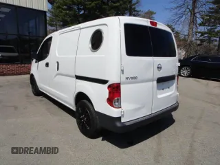 2018 Nissan NV200 SV с VIN 3N6CM0KN9JK705008, выставлен на аукционе Copart как лот 60343955 с пробегом 69 500 миль миль и Списание • Salvage title. История ставок и продаж доступна на DreamBid. Изображение 3.