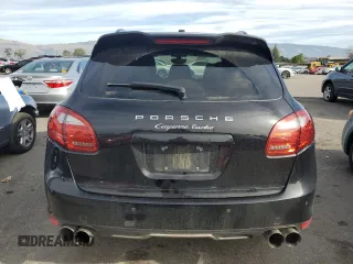 2012 Porsche Cayenne Turbo z VIN WP1AC2A27CLA81085, wystawiony jako Copart lot #85817344 z przebiegiem 109 441 mil mil oraz Szkoda całkowita • Salvage title. Historia ofert i sprzedaży dostępna na DreamBid. Obrazek 6.
