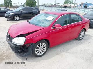 2010 Volkswagen Jetta Limited Edition с VIN 3VWRX7AJ2AM030065, выставлен на аукционе IAAI как лот 42486185 с пробегом 114 160 миль миль и . История ставок и продаж доступна на DreamBid. Изображение 2.