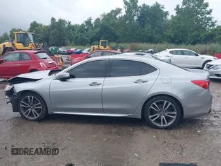 2020 Acura TLX w/Technology Pkg with VIN 19UUB3F49LA003325, listed as a IAAI auction lot 40046774 with 37,801 mi miles. Bid and sale history available at carsss.com. Image 13.