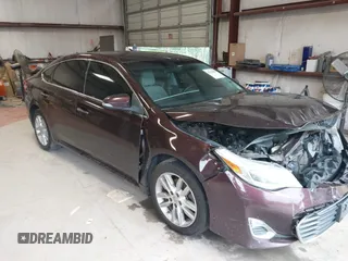 2013 Toyota Avalon XLE z VIN 4T1BK1EB3DU031420, wystawiony jako IAAI lot #42358880 z przebiegiem 161 791 mil mil oraz . Historia ofert i sprzedaży dostępna na DreamBid. Obrazek 1.