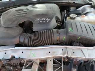 2020 Chrysler 300 Limited с VIN 2C3CCAEG5LH115343, выставлен на аукционе Copart как лот 80703355 с пробегом 44 846 миль миль и Списание • Salvage title. История ставок и продаж доступна на DreamBid. Изображение 16.