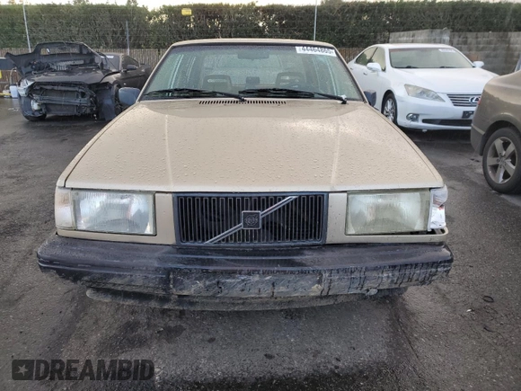 1991 Volvo 740 with VIN YV1FA8746M2513630, listed as a Copart auction lot 44464865 with 221,431 mi miles and Salvage Title. Bid and sale history available at carsss.com. Image 5.