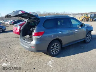 2016 Nissan Pathfinder Platinum with VIN 5N1AR2MM4GC622642, listed as a IAAI auction lot 41385398 with 154,193 mi miles. Bid and sale history available at carsss.com. Image 4.
