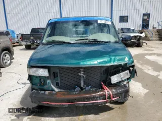 1998 GMC Safari z VIN 1GDDM19WXWB540497, wystawiony jako Copart lot #50780655 z przebiegiem 115 575 mil mil oraz Nie do naprawy. Historia ofert i sprzedaży dostępna na DreamBid. Obrazek 5.