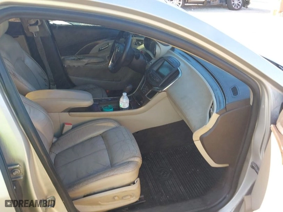 2015 Buick LaCrosse Leather with VIN 1G4GB5G38FF208621, listed as a IAAI auction lot 41828107 with 300,883 mi miles. Bid and sale history available at carsss.com. Image 5.