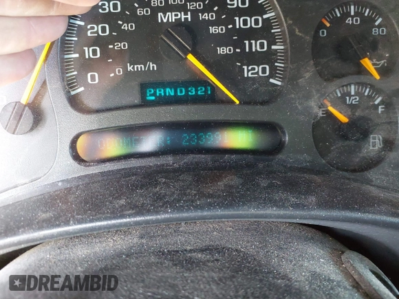 2004 Chevrolet Suburban LT with VIN 1GNGK26U54R157174, listed as a IAAI auction lot 41777576 with 233,991 mi miles. Bid and sale history available at carsss.com. Image 7.