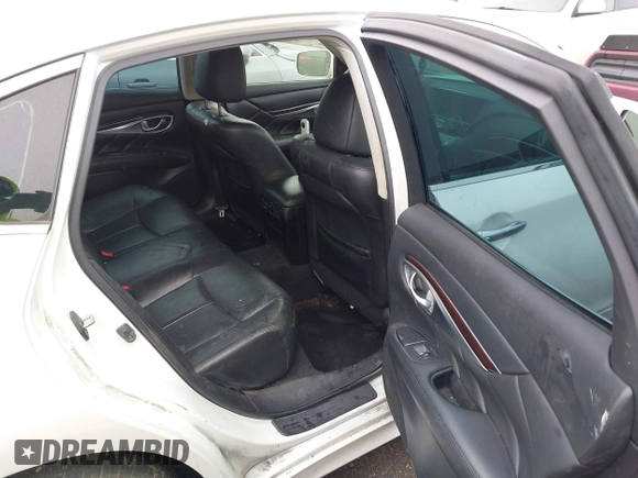 2013 Infiniti M with VIN JN1BY1AP2DM511813, listed as a IAAI auction lot 41577968 with 191,608 mi miles and . Bid and sale history available at DreamBid. Image 8.