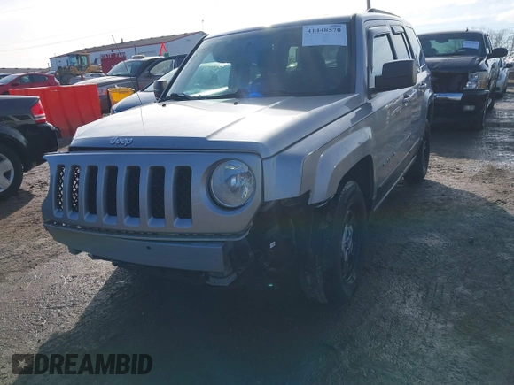 2016 Jeep Patriot Sport z VIN 1C4NJPBB0GD801752, wystawiony jako IAAI lot #41448570 z przebiegiem 108 859 mil mil oraz . Historia ofert i sprzedaży dostępna na DreamBid. Obrazek 2.