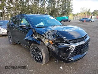 2025 Chevrolet Blazer RS z VIN 3GNKBKRSXSS110026, wystawiony jako IAAI lot #42020659 z przebiegiem 1507 mil mil oraz . Historia ofert i sprzedaży dostępna na DreamBid. Obrazek 1.