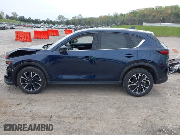 2022 Mazda CX-5 2.5 S Premium Plus Package with VIN JM3KFBEM1N0527915, listed as a IAAI auction lot 41942476 with 40,145 mi miles. Bid and sale history available at carsss.com. Image 14.