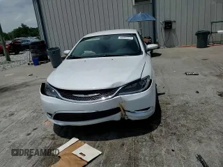 2015 Chrysler 200 Limited z VIN 1C3CCCAB4FN683973, wystawiony jako Copart lot #58203325 z przebiegiem 31 750 mil mil oraz Szkoda całkowita • Salvage title. Historia ofert i sprzedaży dostępna na DreamBid. Obrazek 13.