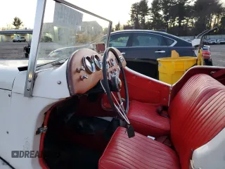 1971 Volkswagen Beetle with VIN 1112313102, listed as a Copart auction lot 82938124 with 3,677 mi miles and Salvage Title. Bid and sale history available at DreamBid. Image 7.