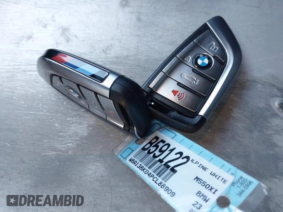 2023 BMW 5 Series M550i xDrive with VIN WBA13BK04PCL88909, listed as a IAAI auction lot 42045994 with 27,729 mi miles and . Bid and sale history available at DreamBid. Image 11.