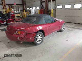 2001 Mazda MX-5 Miata with VIN JM1NB353X10215794, listed as a IAAI auction lot 42092359 with 121,684 mi miles and . Bid and sale history available at DreamBid. Image 4.