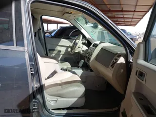 2008 Ford Escape Hybrid with VIN 1FMCU49HX8KB90001, listed as a IAAI auction lot 41558762 with 200,677 mi miles. Bid and sale history available at carsss.com. Image 5.