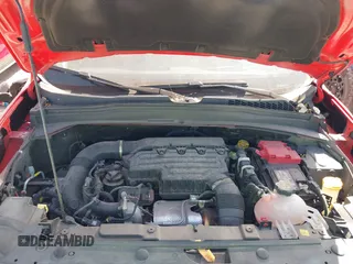 2023 Jeep Renegade Latitude z VIN ZACNJDB1XPPP68568, wystawiony jako IAAI lot #42543048 z przebiegiem 43 764 mil mil oraz . Historia ofert i sprzedaży dostępna na DreamBid. Obrazek 10.