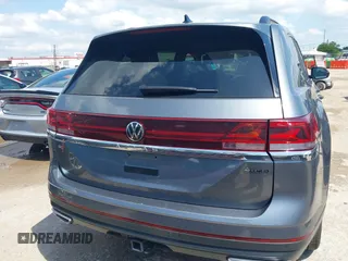 2024 Volkswagen Atlas SE with VIN 1V2HR2CAXRC528423, listed as a IAAI auction lot 42346922 with 38,637 mi miles and . Bid and sale history available at DreamBid. Image 16.