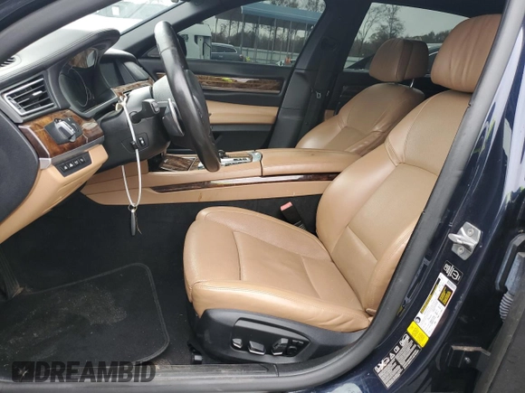 2015 BMW 7 Series 750Li xDrive with VIN WBAYF8C50FD654051, listed as a Copart auction lot 84419284 with 164,994 mi miles and Clean title. Bid and sale history available at DreamBid. Image 7.