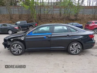 2020 Volkswagen Jetta SEL with VIN 3VWE57BU2LM081811, listed as a IAAI auction lot 42134394 with 96,121 mi miles and . Bid and sale history available at DreamBid. Image 14.