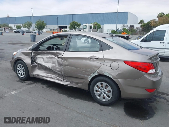2014 Hyundai Accent GLS z VIN KMHCT4AE4EU758926, wystawiony jako IAAI lot #42451816 z przebiegiem 80 387 mil mil oraz . Historia ofert i sprzedaży dostępna na DreamBid. Obrazek 3.