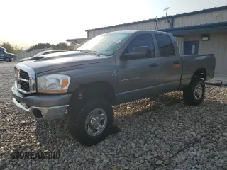 2006 Dodge 2500 SLT z VIN 3D7KS28C86G230974, wystawiony jako Copart lot #70463784 z przebiegiem 234 368 mil mil oraz Czysty tytuł • Clean title. Historia ofert i sprzedaży dostępna na DreamBid. Obrazek 1.