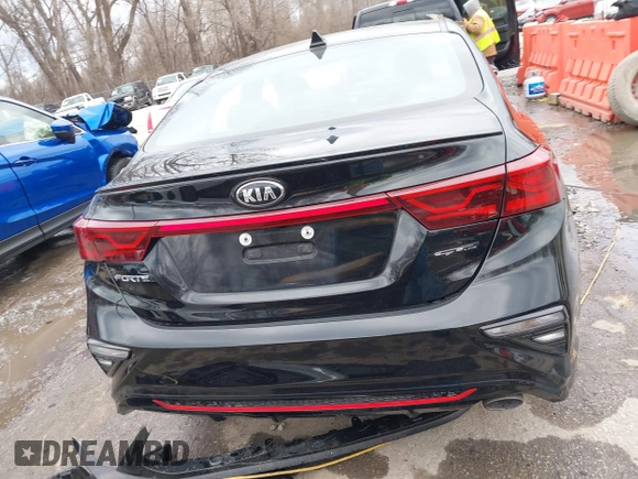2020 Kia Forte GT-Line with VIN 3KPF34ADXLE251517, listed as a IAAI auction lot 41514355 with 80,588 mi miles. Bid and sale history available at carsss.com. Image 16.
