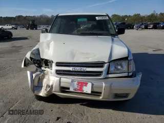 2002 Isuzu Trooper S with VIN JACDS58X427J00556, listed as a Copart auction lot 47238585 with 148,210 mi miles and Salvage Title. Bid and sale history available at DreamBid. Image 5.