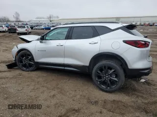 2022 Chevrolet Blazer RS z VIN 3GNKBKRS9NS146018, wystawiony jako Copart lot #82160704 z przebiegiem 27 919 mil mil oraz Czysty tytuł • Clean title. Historia ofert i sprzedaży dostępna na DreamBid. Obrazek 2.