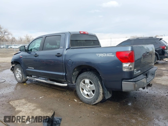 2008 Toyota Tundra z VIN 5TFDV54198X077455, wystawiony jako IAAI lot #41668660 z przebiegiem 164 008 mil mil oraz . Historia ofert i sprzedaży dostępna na DreamBid. Obrazek 3.