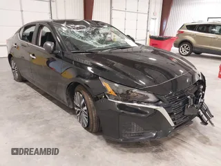 2025 Nissan Altima SV z VIN 1N4BL4DV4SN363409, wystawiony jako IAAI lot #42315491 z przebiegiem 3 443 mil mil oraz . Historia ofert i sprzedaży dostępna na DreamBid. Obrazek 1.