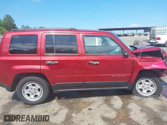 2016 Jeep Patriot Sport z VIN 1C4NJPBAXGD513390, wystawiony jako IAAI lot #42254500 z przebiegiem 178 813 mil mil oraz . Historia ofert i sprzedaży dostępna na DreamBid. Obrazek 14.