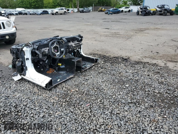 2017 Chevrolet Corvette 1LT with VIN 1G1YB2D7XH5117012, listed as a Copart auction lot 72627574 with 0 mi miles and Salvage Title. Bid and sale history available at carsss.com. Image 2.