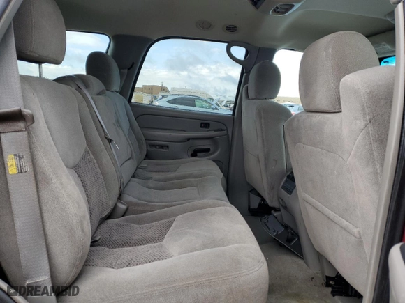 2004 Chevrolet Tahoe LT with VIN 1GNEC13Z74R250826, listed as a Copart auction lot 41990975 with 270,951 mi miles and Clean Title. Bid and sale history available at carsss.com. Image 11.