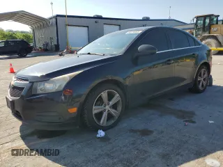 2014 Chevrolet Cruze 2LT z VIN 1G1PE5SB1E7119467, wystawiony jako Copart lot #54614265 z przebiegiem 198 670 mil mil oraz Czysty tytuł • Clean title. Historia ofert i sprzedaży dostępna na DreamBid. Obrazek 1.