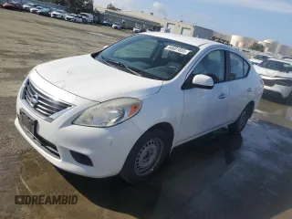 2012 Nissan Versa S with VIN 3N1CN7AP6CL840863, listed as a Copart auction lot 45601855 with 142,253 mi miles and Salvage Title. Bid and sale history available at carsss.com. Image 1.